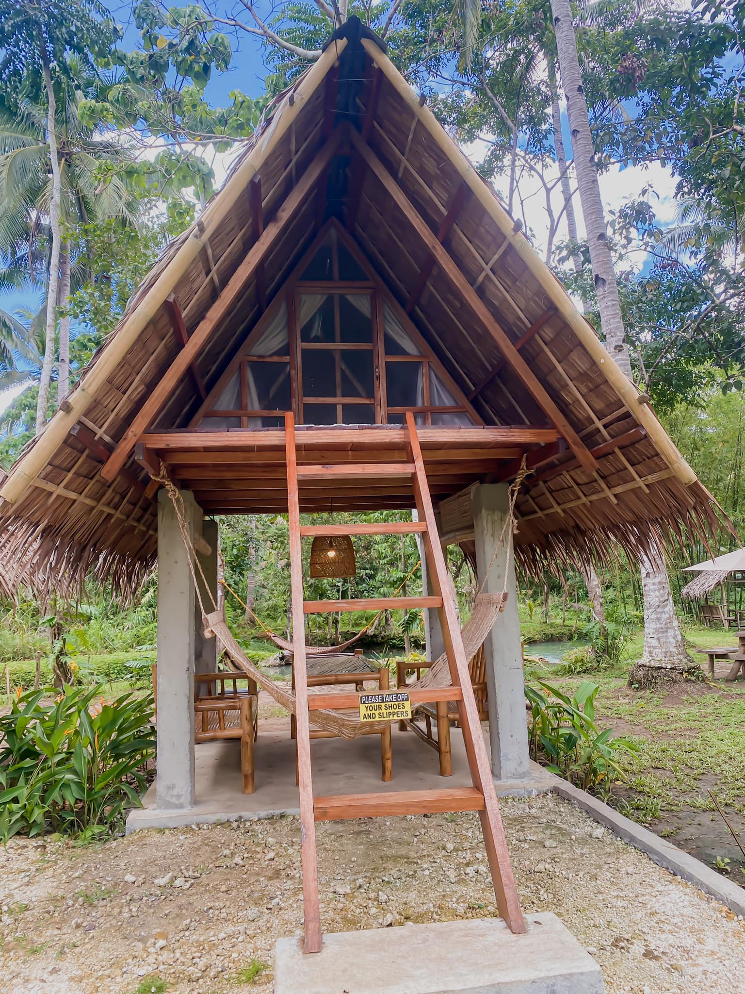 NIPA HUT
